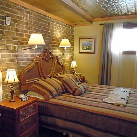 Gite La Halte Du Verger Bed And Breakfast Rivière-du-Loup Exteriör bild