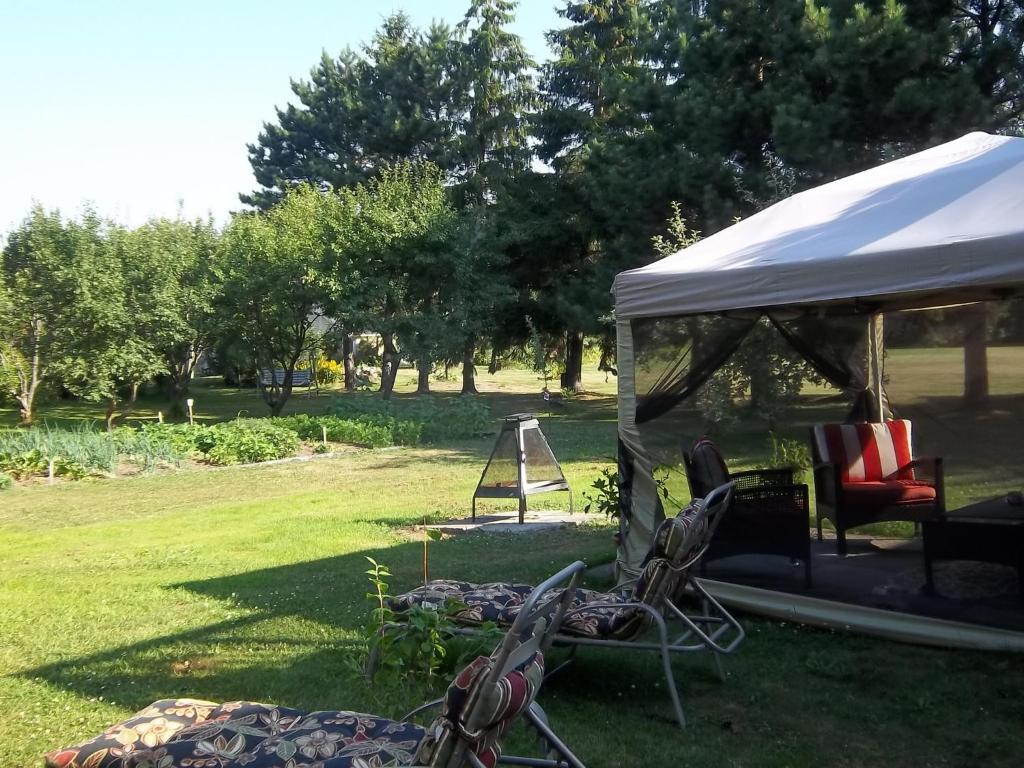 Gite La Halte Du Verger Bed And Breakfast Rivière-du-Loup Exteriör bild