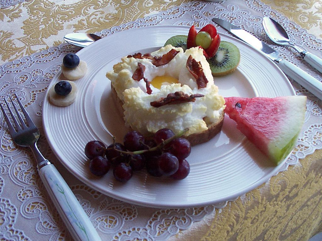 Gite La Halte Du Verger Bed And Breakfast Rivière-du-Loup Exteriör bild