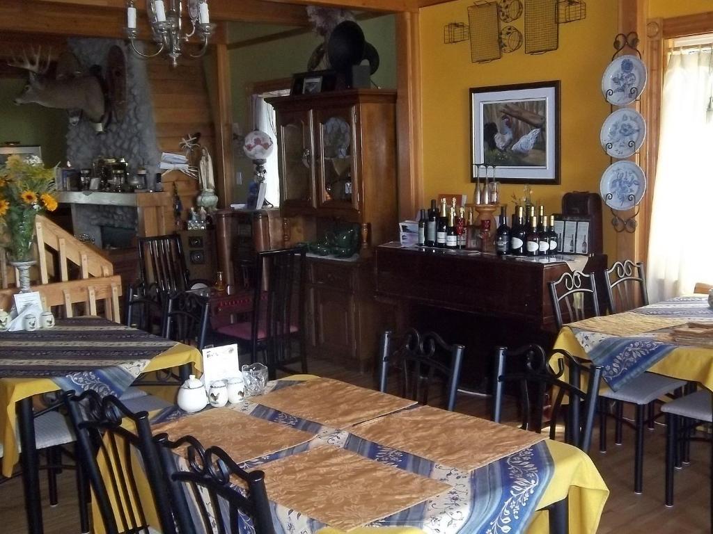Gite La Halte Du Verger Bed And Breakfast Rivière-du-Loup Exteriör bild