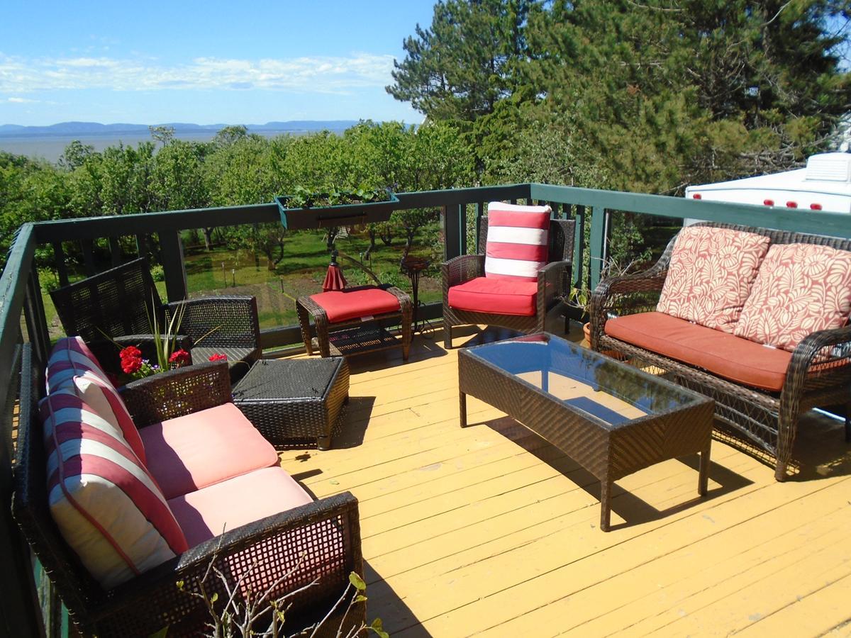 Gite La Halte Du Verger Bed And Breakfast Rivière-du-Loup Exteriör bild