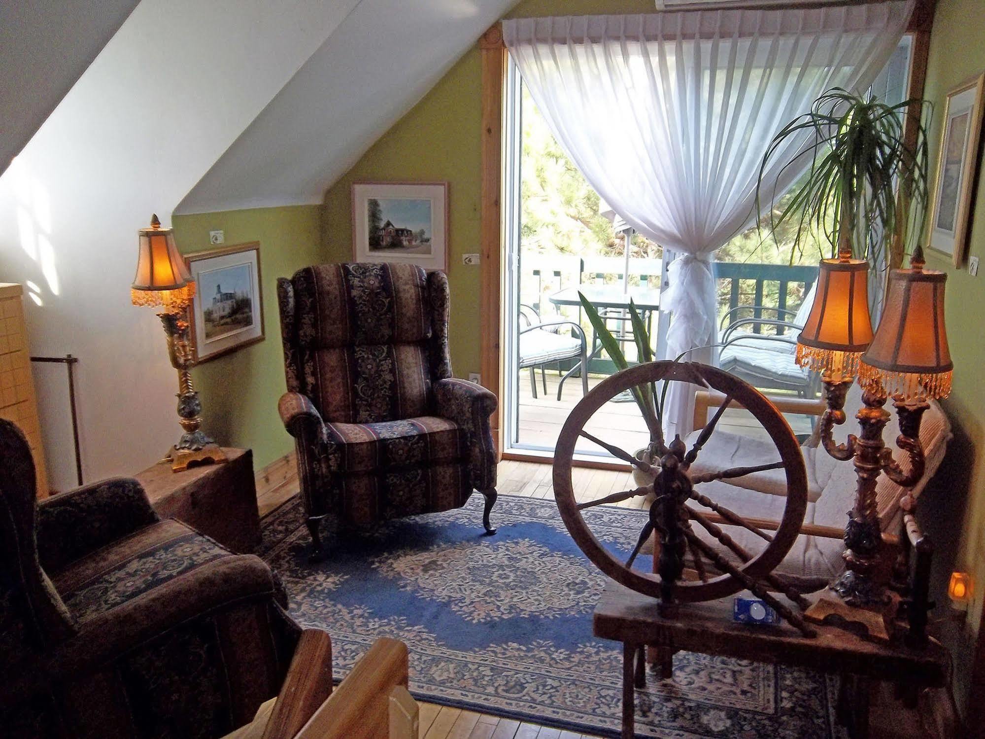 Gite La Halte Du Verger Bed And Breakfast Rivière-du-Loup Exteriör bild